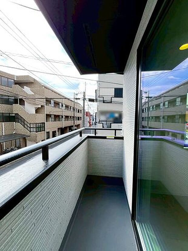 【バルコニー】