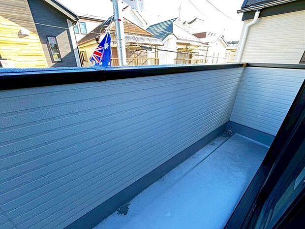 【バルコニー】