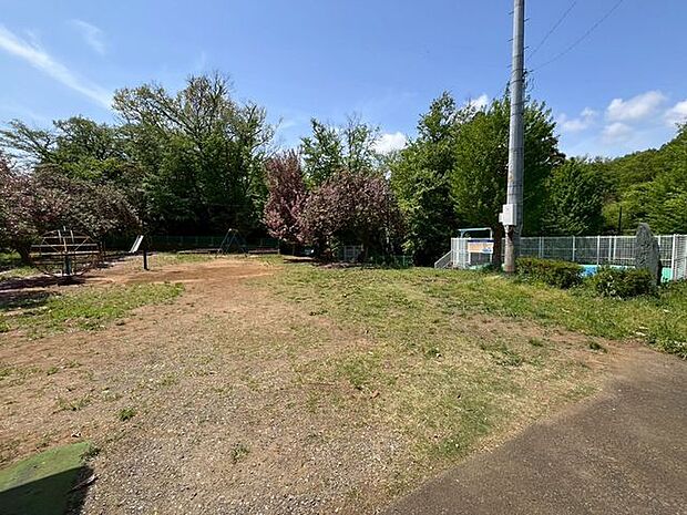 中国分公園 徒歩3分。 220m