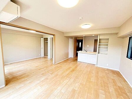 少しでも豊かに快適に。そんな想いから生まれた邸宅はこれから先の住まいを支えます。