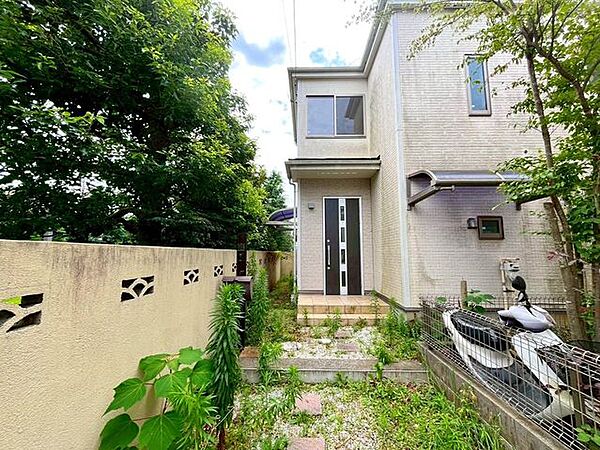 おしゃれな雰囲気や自然の潤い親しみやすさといった暮らしを豊かにしてくれる住環境です♪