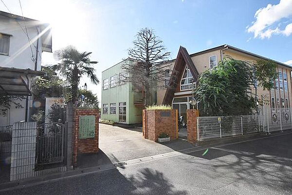 高塚わかば幼稚園 徒歩9分。 680m