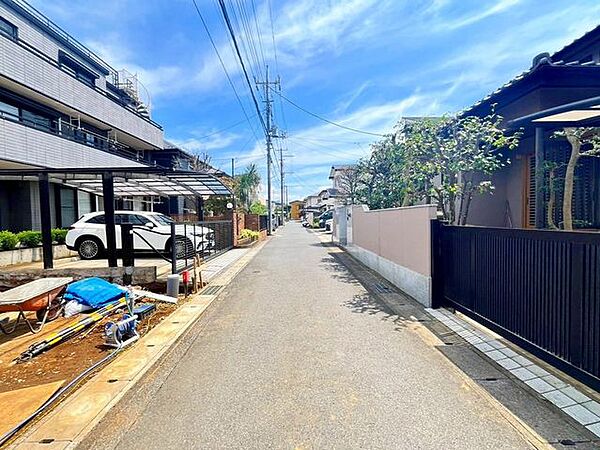 自然や周辺施設が程よくそろい、毎日の生活が便利で快適に♪幅広い世代が安心して暮らせる住環境です！周辺の利便性と落ち着いた環境が両立している、理想の暮らしを叶えたい方にぴったりのエリア♪