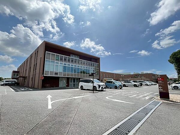 市川病院 徒歩10分。 730m