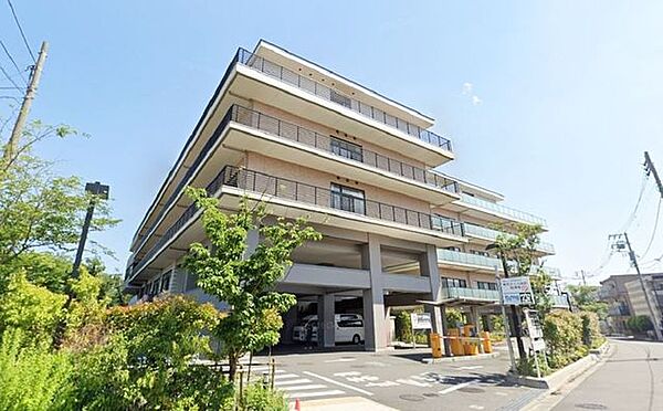 医療法人社団城東桐和会東京さくら病院 徒歩31分。 2450m
