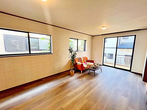 少しでも豊かに快適に。そんな想いから生まれた邸宅はこれから先の住まいを支えます。