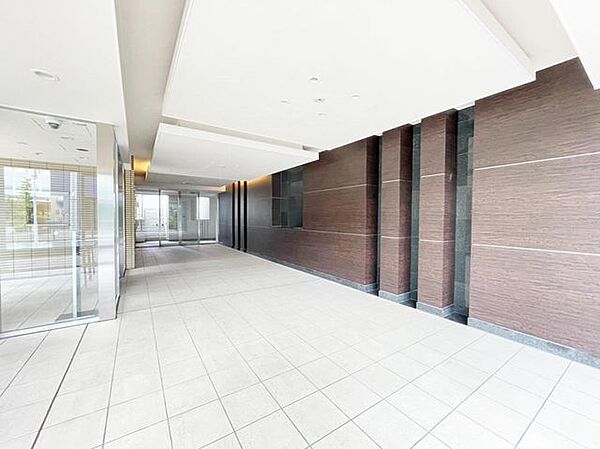 【エントランスホール】