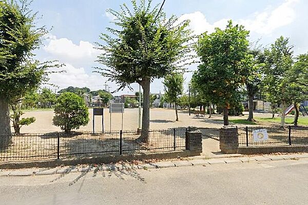山王公園 徒歩7分。 540m