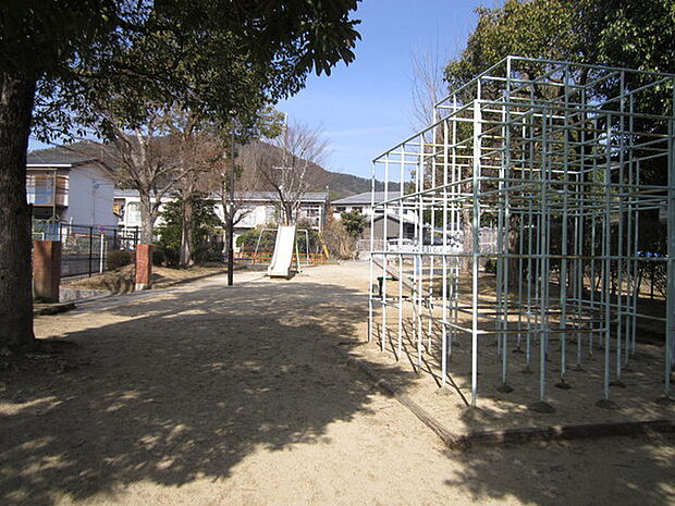 【公園】中在地北公園まで633ｍ