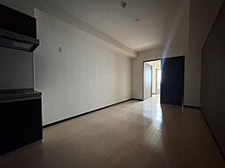 サクシード宝ヶ池 104 地下1階1LDKのリビング/ダイニング