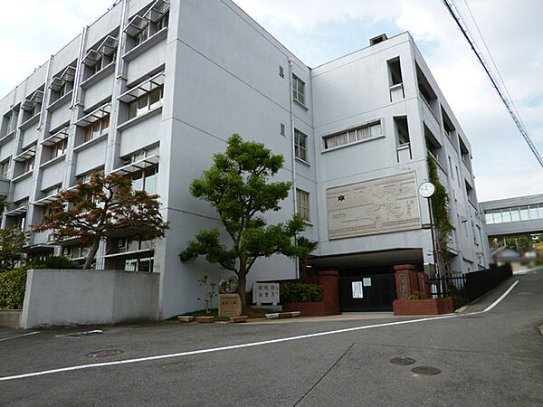 三郷町立三郷中学校