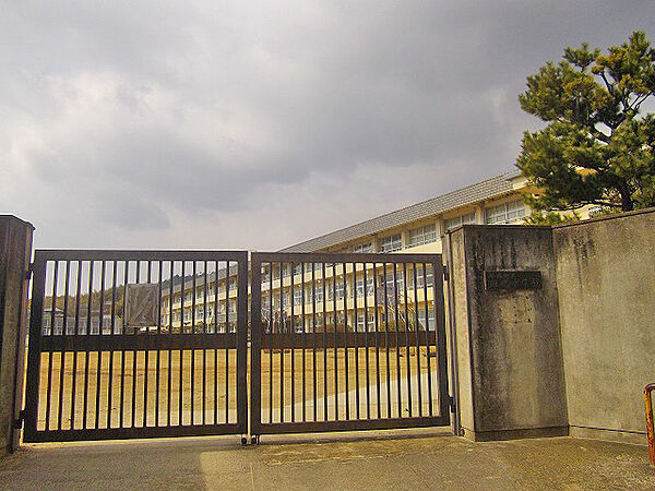 斑鳩町立斑鳩中学校