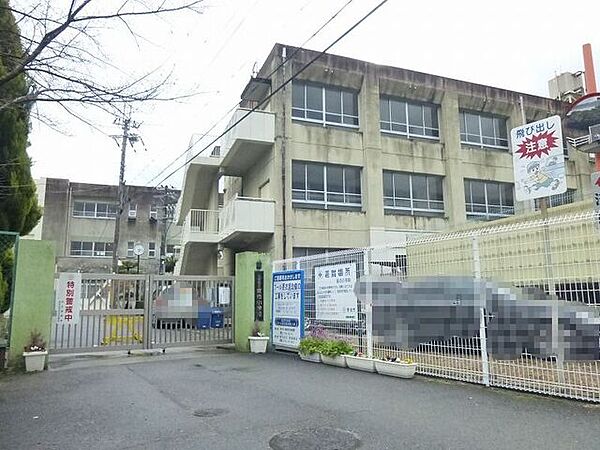 奈良市立東市小学校