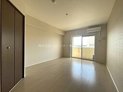 エレイネ近見 302 3階ワンルームのリビング/ダイニング