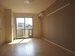 プランドールI 101 1階ワンルームのリビング/ダイニング