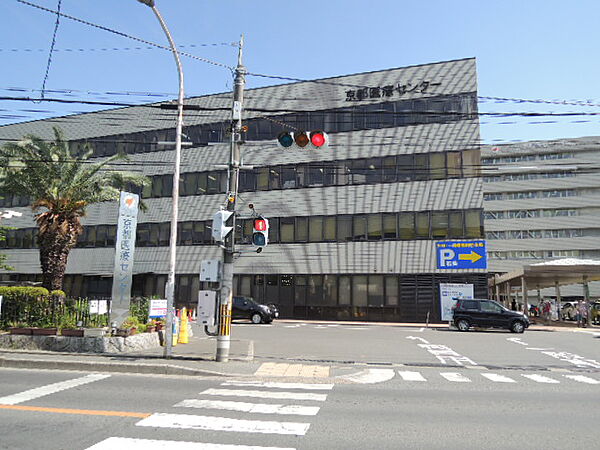 画像25:国立病院機構京都医療センター（独立行政法人）（942m）