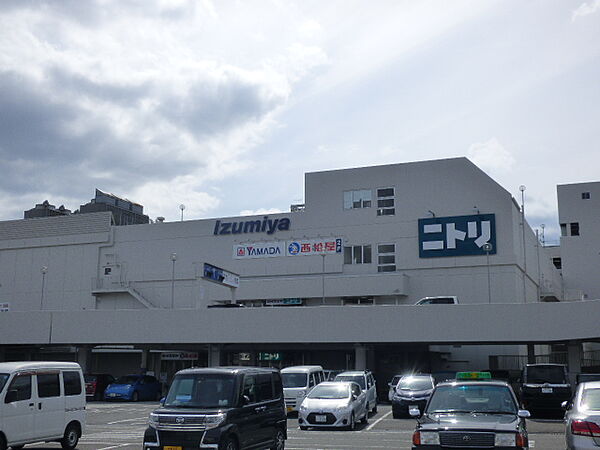 画像3:Izumiya（イズミヤ） 六地蔵店（740m）
