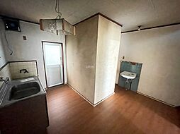 薪茶屋前46-18貸家 3DKのリビング/ダイニング