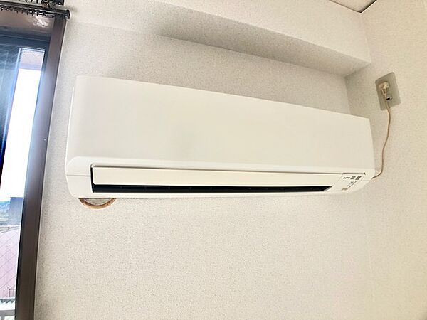 画像12:冷暖房エアコン完備