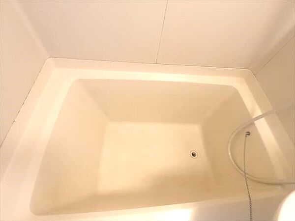 画像16:浴槽