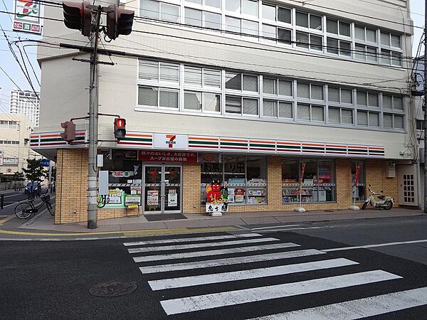 セブンイレブン高松中央町店：徒歩7分（500ｍ）
