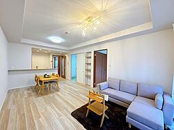 ロイヤルガーデンサンポート高松 3LDKのリビング/ダイニング