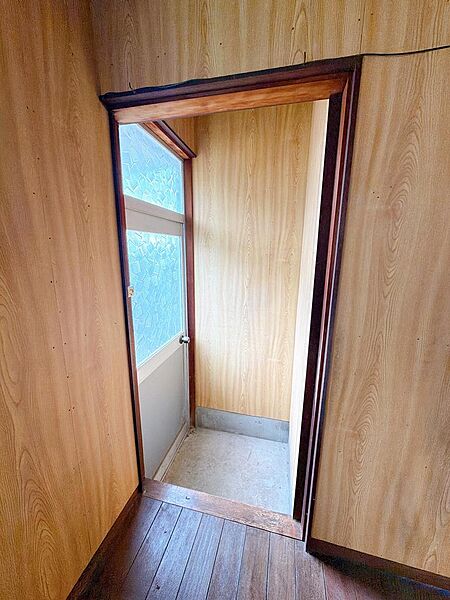 キッチン勝手口