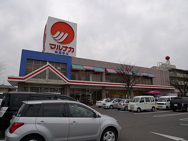 マルナカ善通寺店：徒歩12分（930ｍ）