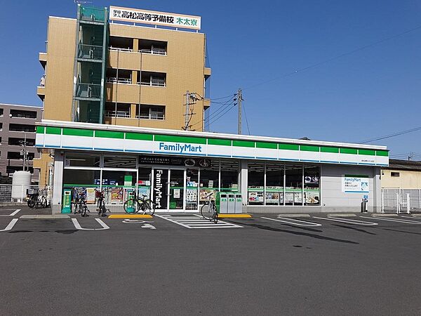 ファミリーマート高松国際ホテル前店 270m
