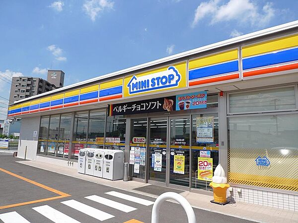 ミニストップ高松大池南店：徒歩6分（450ｍ）