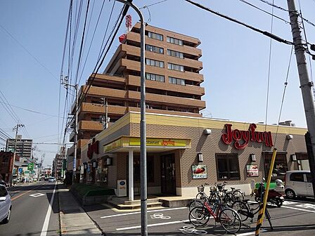 ジョイフル三条店：徒歩5分（340ｍ）