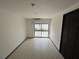 JR南武線 西府駅 徒歩10分の賃貸マンション 1階1LDKのリビング/ダイニング