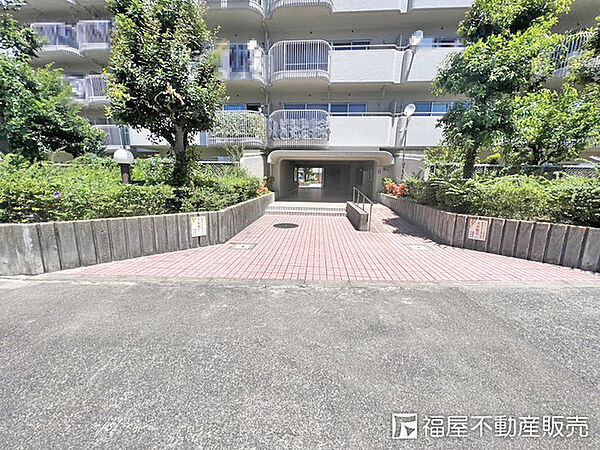エントランスを拡大表示