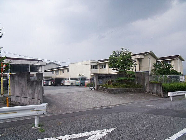 橋本市立三石小学校