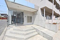 18 / 27
