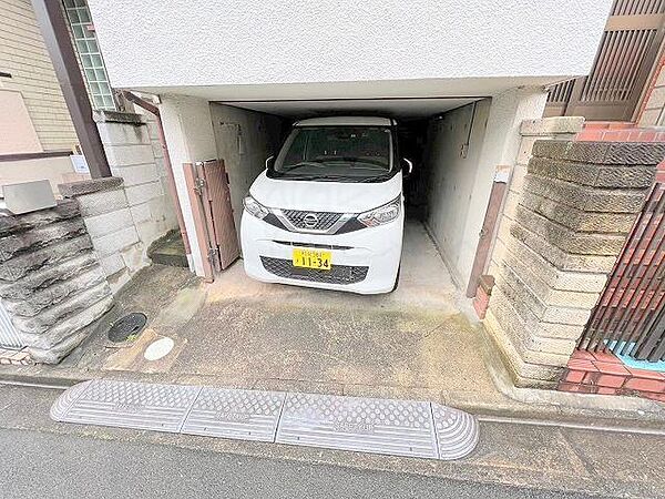 画像20:駐車場