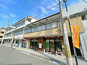高安駅より徒歩1分 築33年3ヶ月 3階建の賃貸物件