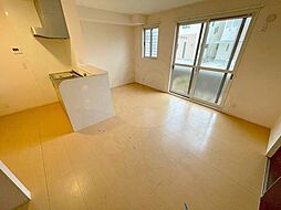 フローレスサクラ 1階2LDKのリビング/ダイニング