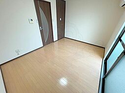 リベラルコート 1階1Kのリビング/ダイニング