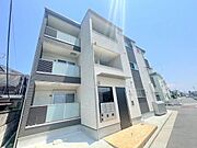 高安駅より徒歩9分 築2年2ヶ月 3階建の賃貸物件