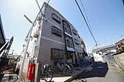 瓢箪山駅より徒歩11分 1階 築36年11ヶ月の賃貸物件