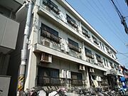 長瀬駅より徒歩11分 3階 築39年9ヶ月の賃貸物件
