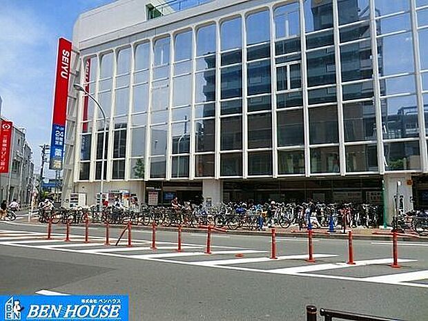 西友武蔵新城店 徒歩12分。品揃え豊富な大型スーパーです。 950m