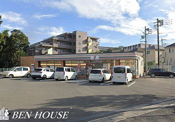 セブンイレブン川崎初山2丁目店 徒歩5分。時間がない時にさっと寄れて便利なコンビニ。 360m