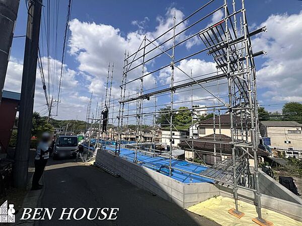 ・浴室換気乾燥暖房機付きシステムバスで冬場の寒さによる身体への負担を軽減し快適なバスタイムを実現してくれますので浴室内を入浴前に暖めましょう。・洗濯物もしっかり乾かせる浴室換気乾燥機です。