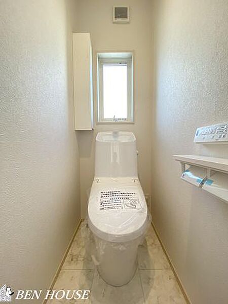 ・洗面台とトイレは1．2階に設置がございます・朝の通勤・通学するための慌ただしい時間帯もスムーズに準備できます・帰宅時の手洗い・うがいや各階のお掃除の際にも大変便利です・是非ご確認ください