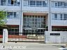 周辺：川崎市立夢見ヶ崎小学校 徒歩10分。教育施設が近くに整った、子育て世帯も安心の住環境です。 730m