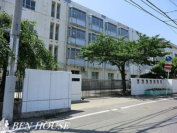 川崎市立南加瀬中学校 徒歩8分。 570m