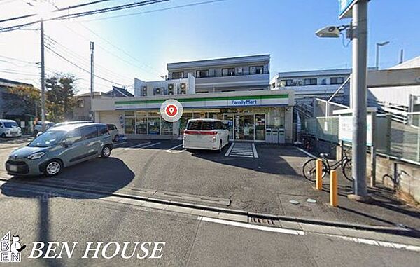 ファミリーマート南加瀬三丁目店 徒歩8分。お出かけ前やお帰りの立ち寄りにも便利なコンビニ。 620m