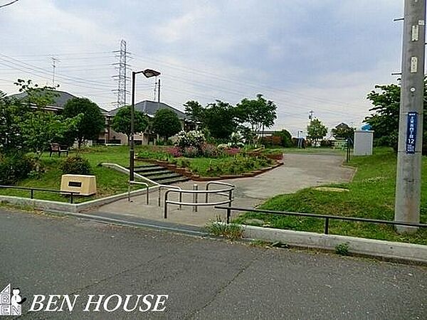 上台北公園 徒歩5分。 380m